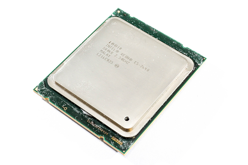 返品交換不可】 Intel Xeon E5-2640 2.50GHZ i9tmg.com.br